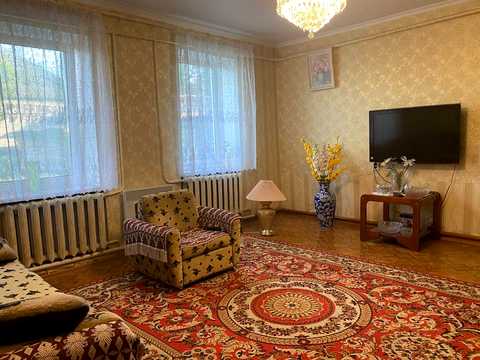 будинок за адресою Каменярів вул.