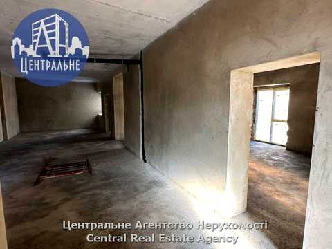 комерційна за адресою Чернівці, Сергія Скальда вул. (Комарова), 31-В