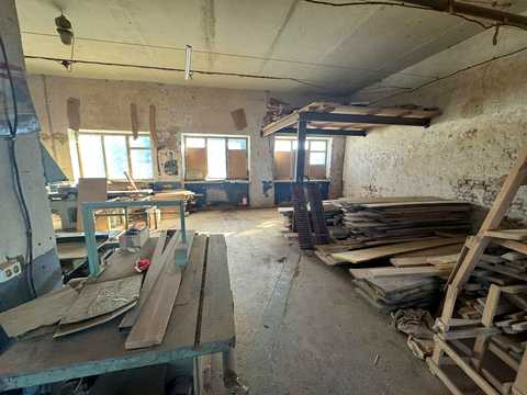 комерційна за адресою смт. Великі Бірки, Шкільна вул., 1