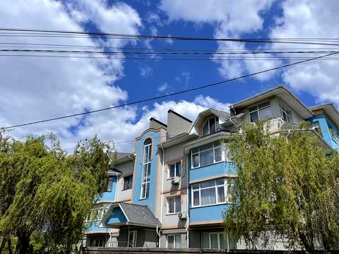 квартира за адресою Дмитра Луценка вул. (Крейсера "Аврора"), 10