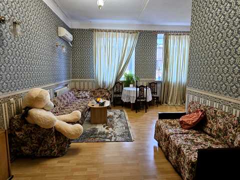 квартира за адресою Варязький пров. (Бехтеревський), 4