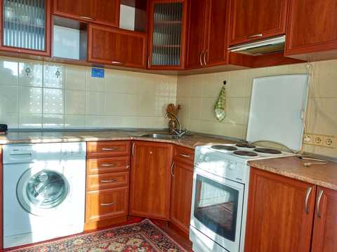 квартира по адресу Зои Гайдай ул., 9-А