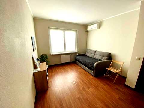 квартира за адресою Софії Русової вул., 7