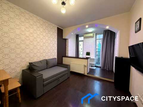 квартира за адресою Регенераторна вул., 4 к2