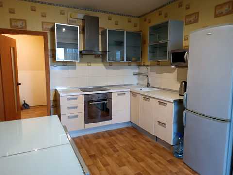 квартира по адресу Урловская ул., 20