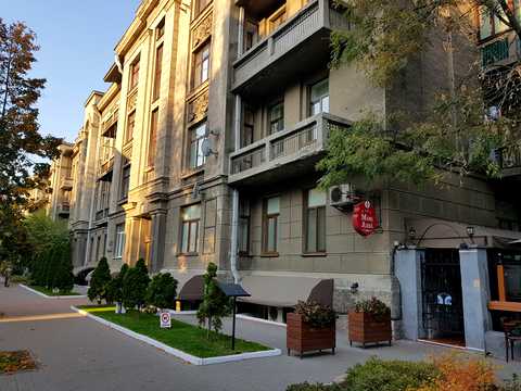 квартира за адресою Шовковична вул., 10