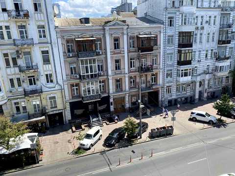 квартира за адресою Шота Руставелі вул., 32