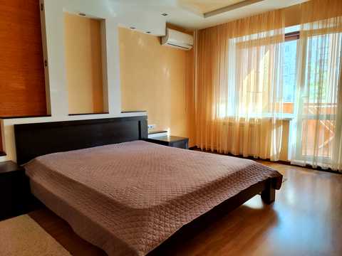 квартира по адресу Анны Ахматовой ул., 8