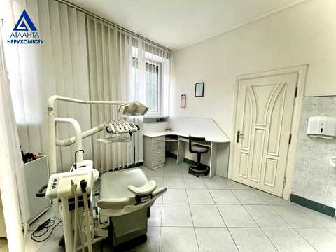 коммерческая по адресу Луцк, Возрождения просп., 18