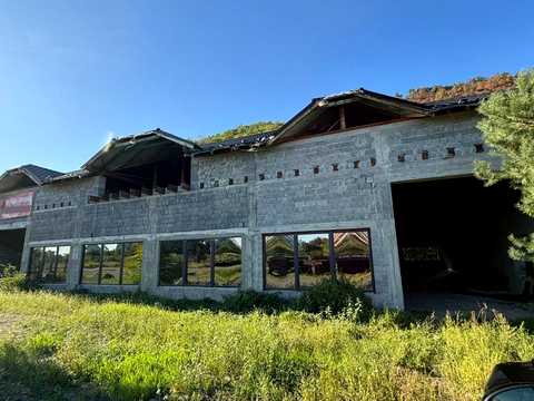 комерційна за адресою лаківська, 1