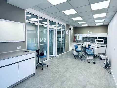 комерційна за адресою Жабинського вул., 2В