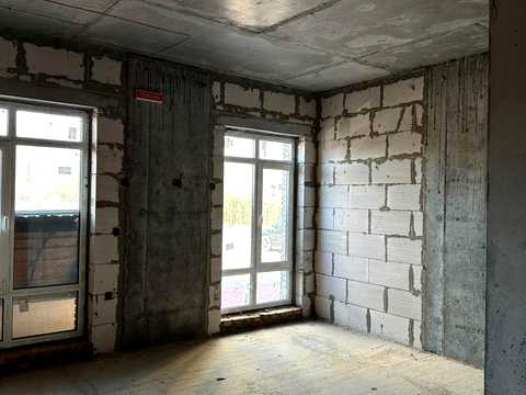 комерційна за адресою Молодіжна вул., 7