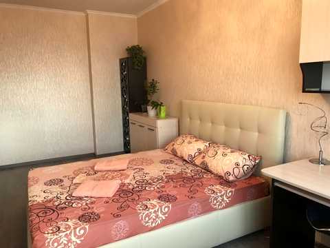 квартира за адресою Феодосійська вул., 2-Л