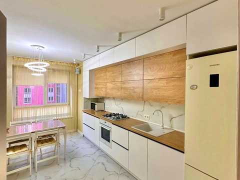 квартира за адресою Богдана Хмельницького  вул., (Будинок 1)