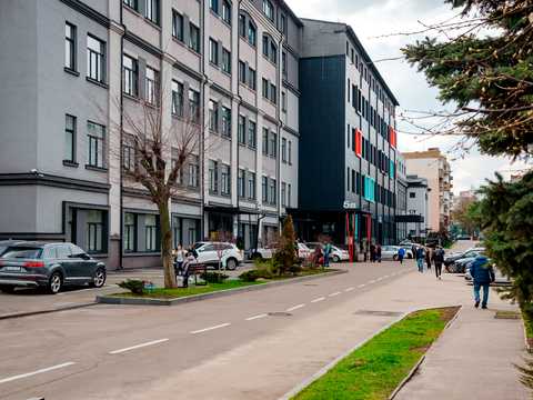 комерційна за адресою Миколи Пимоненка вул., 13