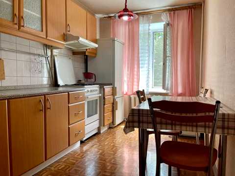 квартира по адресу Героев Крут ул. (Фурманова), 8