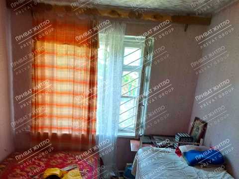будинок за адресою с. Брунівка, Центральна, 1