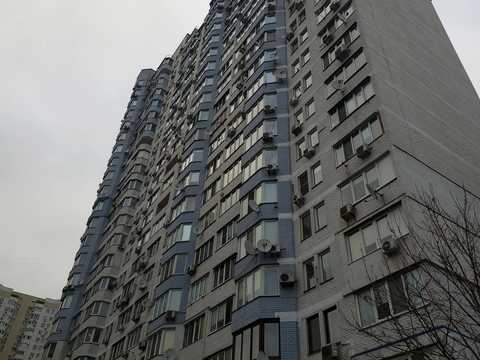 комерційна за адресою Драгоманова вул., 6-А