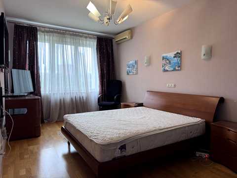 квартира за адресою Старонаводницька вул., 8