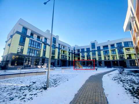 комерційна за адресою Богатирська вул., 32
