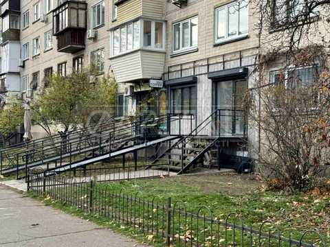 коммерческая по адресу Уинстона Черчилля ул. (Красноткацкая), 25