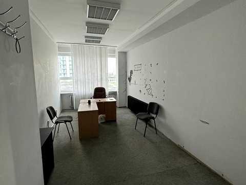 комерційна за адресою Володимира Великого вул. (Артема), 2