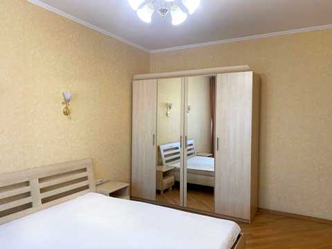 квартира по адресу Миколы Бажана просп., 12