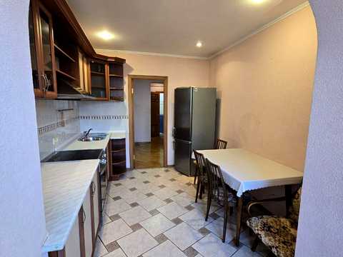 квартира по адресу Драгоманова ул., 23-Б