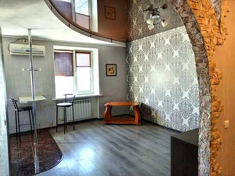 квартира по адресу Нижнеднепровская ул., 4