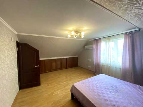 дом по адресу Юрія Лисянського ул. (Есенина)
