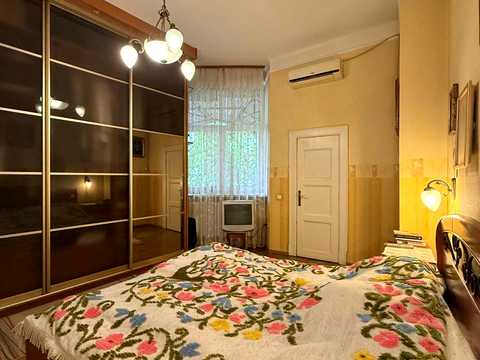 квартира по адресу Ярослава Стецько ул. (Добролюбова), 8