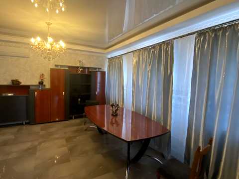 дом по адресу Юрія Лисянського ул. (Есенина)