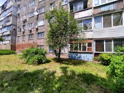 квартира по адресу Строителей ул., 22