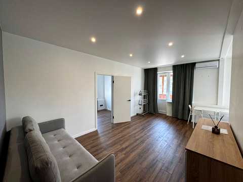 квартира за адресою Миру просп., 6
