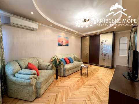 квартира за адресою Дніпровська набережна вул., 3