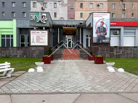 комерційна за адресою Віталія Матусевича вул. (XXII Партз'їзду), 8