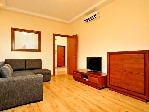 квартира за адресою Білоруська вул., 3