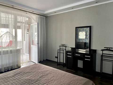 квартира за адресою Лазурна вул., 5 к11