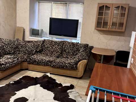квартира за адресою Незалежності вул. (Титова), 5