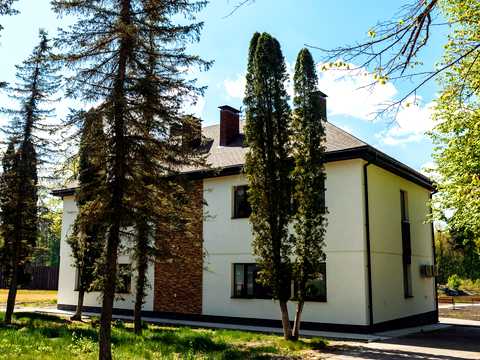 комерційна за адресою Лісова вул. (Лісна), 1
