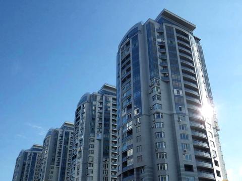 комерційна за адресою Миколи Ушакова вул., 1-Д