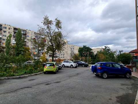 комерційна за адресою Харківське шосе, 56