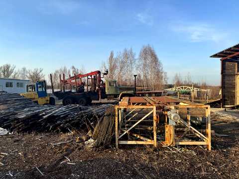 комерційна за адресою визволителів, 100