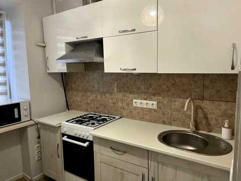 квартира за адресою Новодарницька вул., 27-А