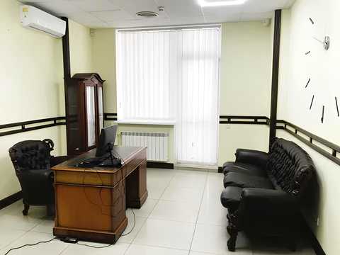 комерційна за адресою Лесі Українки бульв., 7-Б