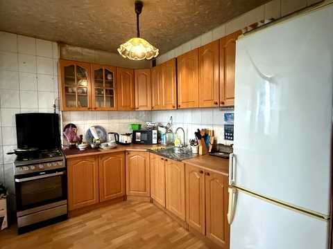квартира за адресою Братиславська вул., 44/2