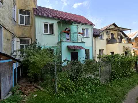 будинок за адресою Донецька вул., 9