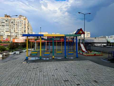 квартира за адресою Срібнокільська вул., 3-Б
