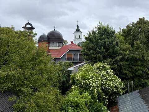 комерційна за адресою Міклоша Берчені вул., 5