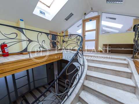 комерційна за адресою Саксаганського вул., 67